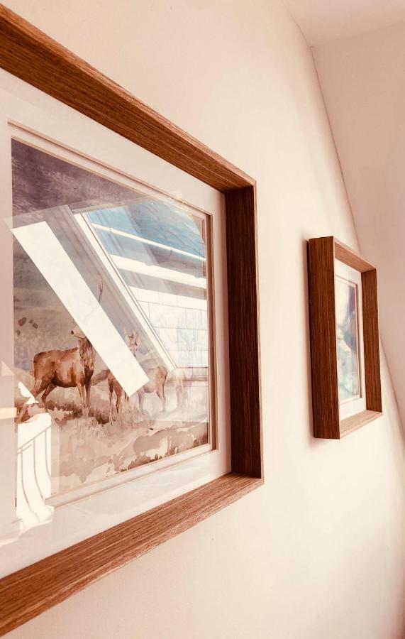 'Wardlaw View' Luxury Studio Apartment With Stunning View Kirkhill Eksteriør billede